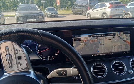 Mercedes-Benz E-Класс, 2018 год, 2 900 000 рублей, 3 фотография