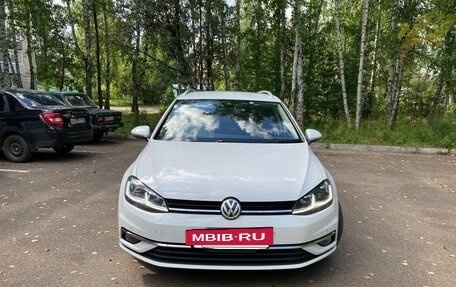 Volkswagen Golf VII, 2019 год, 1 380 000 рублей, 12 фотография