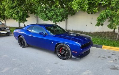 Dodge Challenger III рестайлинг 2, 2018 год, 5 900 000 рублей, 1 фотография