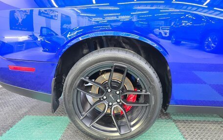 Dodge Challenger III рестайлинг 2, 2018 год, 5 900 000 рублей, 14 фотография