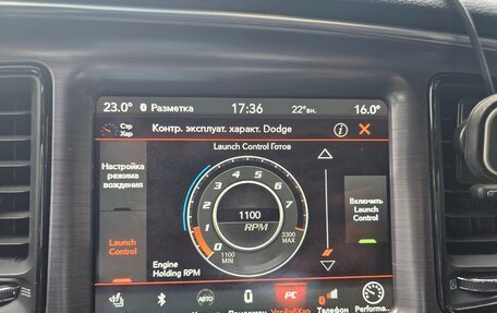 Dodge Challenger III рестайлинг 2, 2018 год, 5 900 000 рублей, 22 фотография