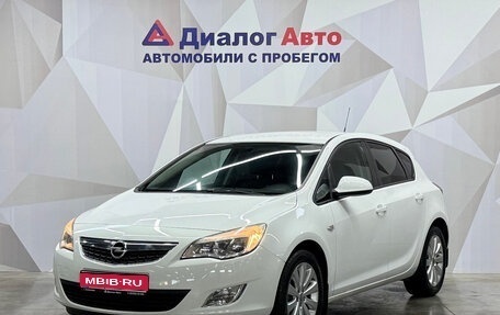 Opel Astra J, 2012 год, 840 000 рублей, 1 фотография