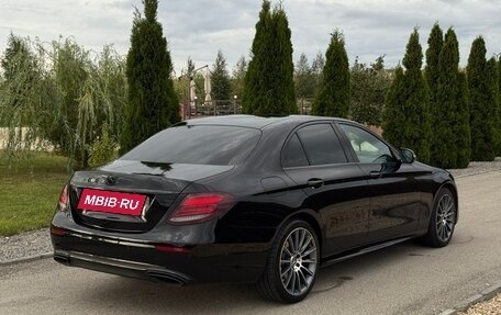 Mercedes-Benz E-Класс, 2017 год, 3 550 000 рублей, 4 фотография
