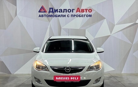 Opel Astra J, 2012 год, 840 000 рублей, 2 фотография
