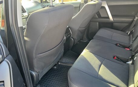 Toyota Land Cruiser Prado 150 рестайлинг 2, 2019 год, 4 900 000 рублей, 5 фотография