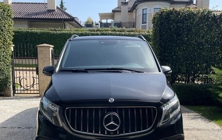 Mercedes-Benz V-Класс, 2019 год, 6 900 000 рублей, 1 фотография