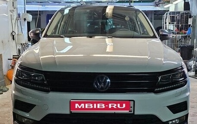 Volkswagen Tiguan II, 2019 год, 2 400 000 рублей, 1 фотография
