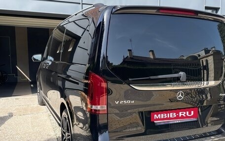 Mercedes-Benz V-Класс, 2019 год, 6 900 000 рублей, 6 фотография