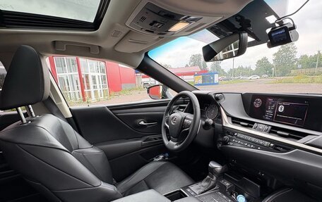 Lexus ES VII, 2019 год, 3 290 000 рублей, 13 фотография