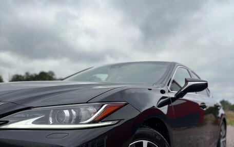 Lexus ES VII, 2019 год, 3 290 000 рублей, 7 фотография