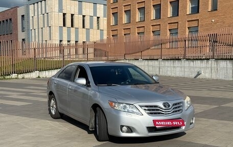 Toyota Camry, 2011 год, 1 300 000 рублей, 2 фотография