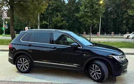 Volkswagen Tiguan II, 2021 год, 3 450 000 рублей, 3 фотография