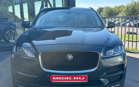 Jaguar F-Pace, 2017 год, 2 100 000 рублей, 2 фотография