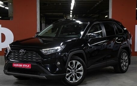 Toyota RAV4, 2020 год, 2 998 000 рублей, 1 фотография