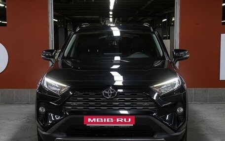 Toyota RAV4, 2020 год, 2 998 000 рублей, 2 фотография