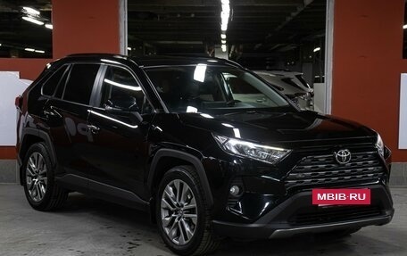 Toyota RAV4, 2020 год, 2 998 000 рублей, 3 фотография