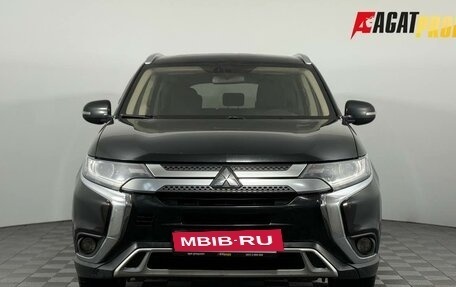 Mitsubishi Outlander III рестайлинг 3, 2019 год, 1 500 000 рублей, 2 фотография