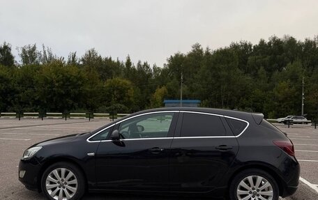 Opel Astra J, 2010 год, 750 000 рублей, 1 фотография