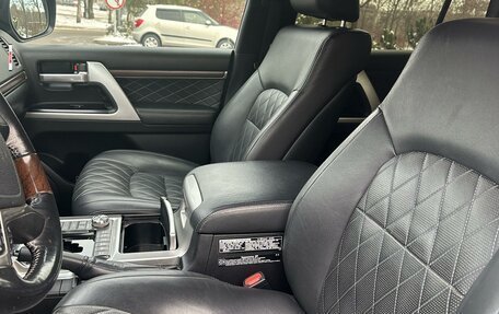 Toyota Land Cruiser 200, 2017 год, 6 780 000 рублей, 7 фотография