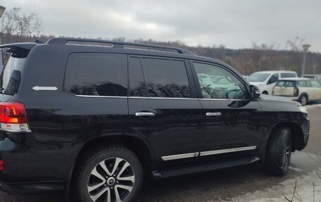 Toyota Land Cruiser 200, 2017 год, 6 780 000 рублей, 4 фотография