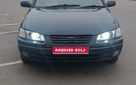 Toyota Camry, 1997 год, 730 000 рублей, 1 фотография