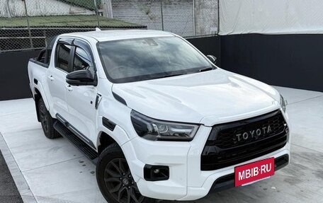 Toyota Hilux VIII, 2022 год, 4 301 000 рублей, 5 фотография