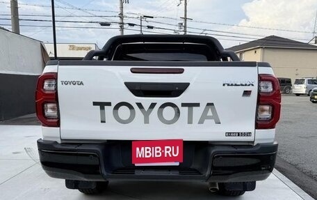 Toyota Hilux VIII, 2022 год, 4 301 000 рублей, 11 фотография