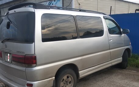 Toyota HiAce H100, 1997 год, 700 000 рублей, 2 фотография