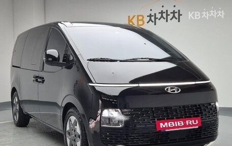 Hyundai Staria, 2022 год, 3 190 777 рублей, 2 фотография