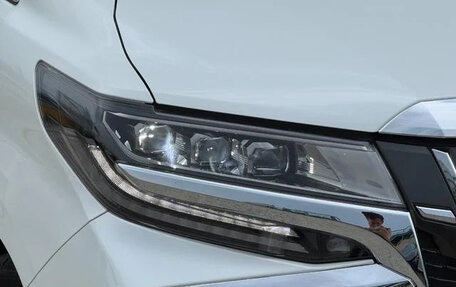 Toyota Alphard III, 2022 год, 3 200 000 рублей, 10 фотография