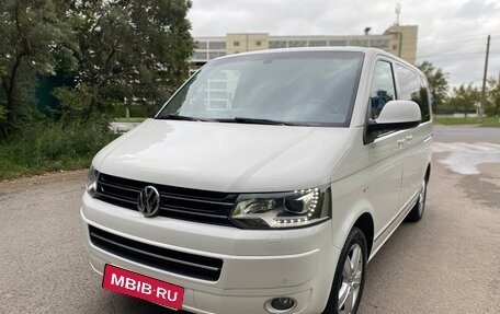 Volkswagen Multivan T5, 2015 год, 3 100 000 рублей, 2 фотография