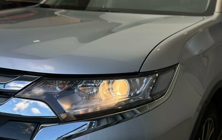 Mitsubishi Outlander III рестайлинг 3, 2018 год, 1 800 000 рублей, 8 фотография