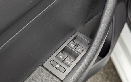 Skoda Rapid I, 2015 год, 950 000 рублей, 14 фотография