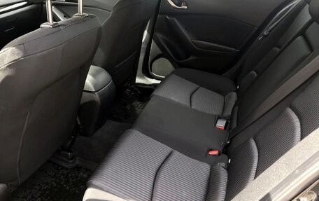 Mazda 3, 2015 год, 1 111 111 рублей, 13 фотография