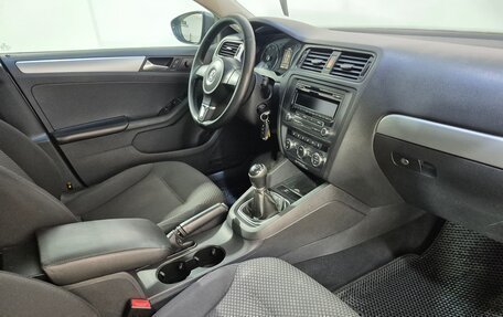 Volkswagen Jetta VI, 2012 год, 747 000 рублей, 12 фотография