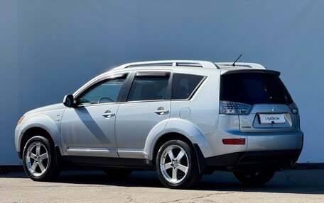 Mitsubishi Outlander III рестайлинг 3, 2007 год, 1 180 000 рублей, 10 фотография