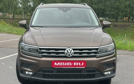 Volkswagen Tiguan II, 2020 год, 3 000 000 рублей, 2 фотография