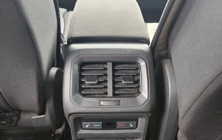 Volkswagen Tiguan II, 2020 год, 3 000 000 рублей, 10 фотография