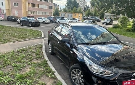 Hyundai Solaris II рестайлинг, 2017 год, 750 000 рублей, 2 фотография