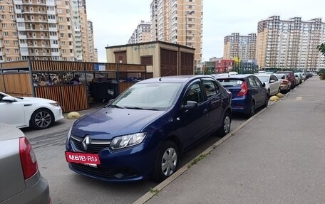 Renault Logan II, 2017 год, 575 000 рублей, 2 фотография