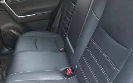 Toyota RAV4, 2021 год, 4 100 000 рублей, 7 фотография