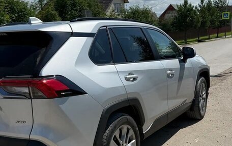 Toyota RAV4, 2021 год, 4 100 000 рублей, 5 фотография