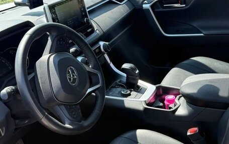 Toyota RAV4, 2021 год, 4 100 000 рублей, 2 фотография