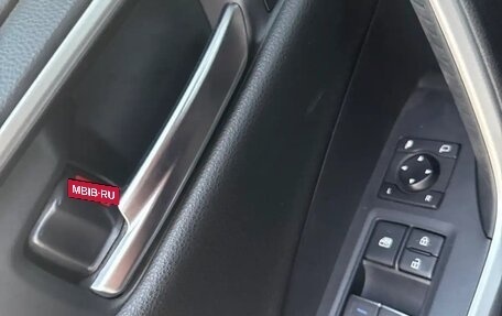 Toyota RAV4, 2021 год, 4 100 000 рублей, 8 фотография