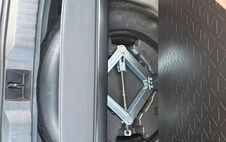 Toyota RAV4, 2021 год, 4 100 000 рублей, 10 фотография