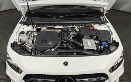 Mercedes-Benz A-Класс, 2019 год, 2 095 000 рублей, 17 фотография
