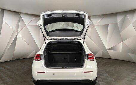 Mercedes-Benz A-Класс, 2019 год, 2 095 000 рублей, 18 фотография