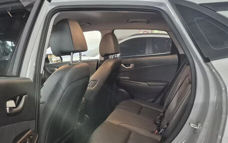 Hyundai Kona I, 2022 год, 2 015 000 рублей, 12 фотография