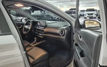 Hyundai Kona I, 2022 год, 2 015 000 рублей, 11 фотография