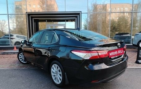 Toyota Camry, 2021 год, 2 799 000 рублей, 4 фотография